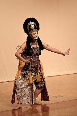 ジャワ舞踏